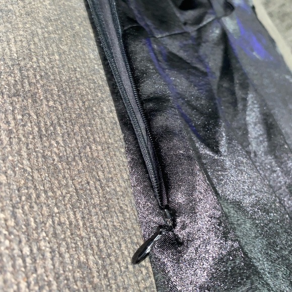 Beautiful silk shine material strappy maxi dress - Picture 6 of 9